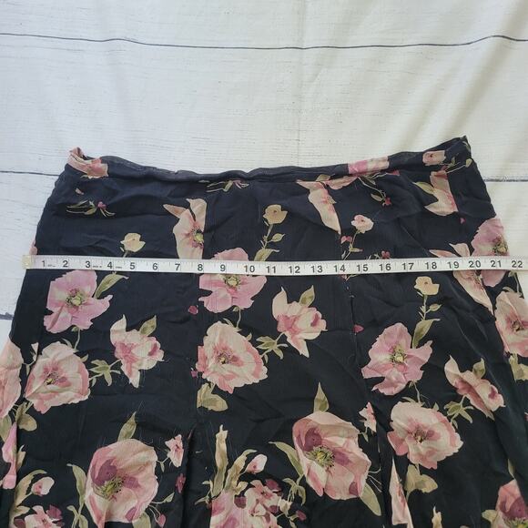 Lauren Ralph Lauren Size 16W 100% Silk Black Floral Ruffle Hem Maxi Skirt - Picture 5 of 8
